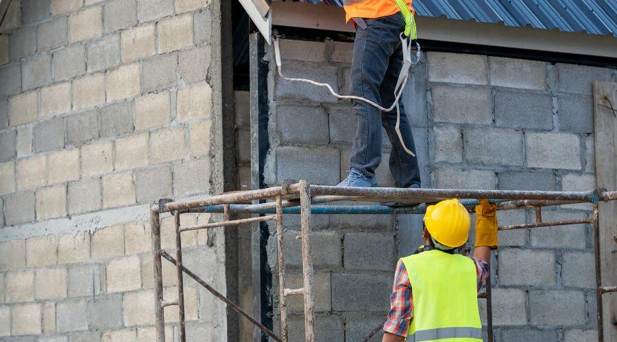 Expert Emergency Roof Repairs services in Grants Pass, OR